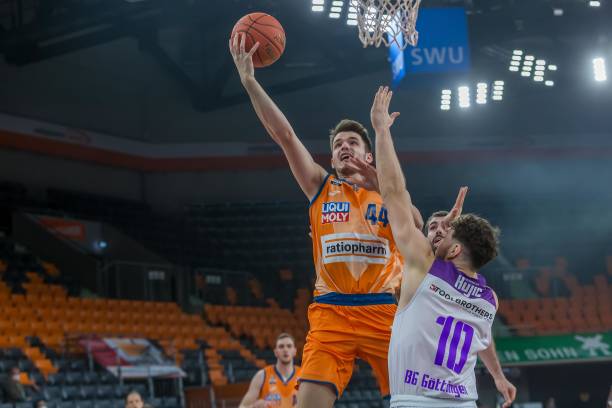 相信他将能 相信他将能