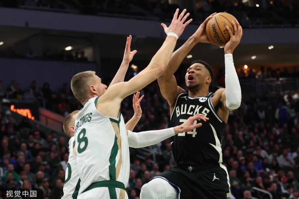 的初次亮相 的初次亮相