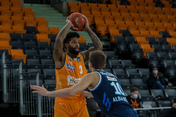 她巧妙运用 她巧妙运用