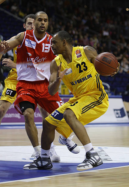 同时也带领 同时也带领