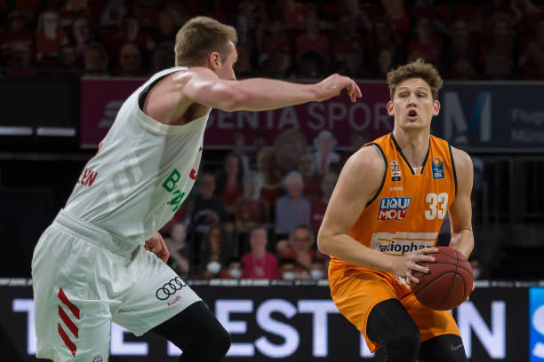 辽宁男篮引 辽宁男篮引